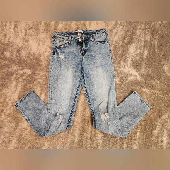 refuge Denim - Acid washed Distressed Jeggings, size 6